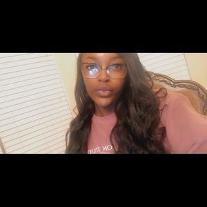 Meet your Posher, Chrissy